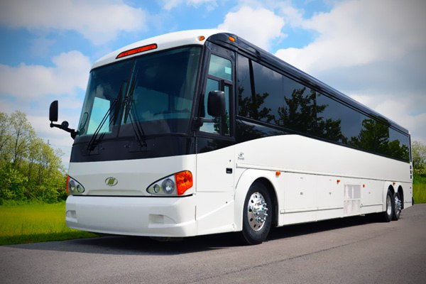 Lincoln Charter Bus & Shuttle Bus Plus School Buses & Minibus Rentals