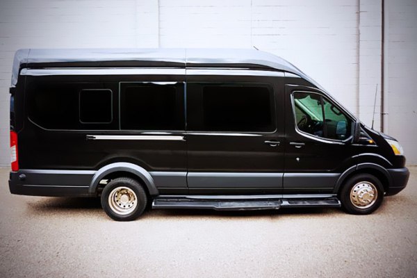 Lincoln, Nebraska School Bus Rental & Charter Bus Rental, & Minibus Rental